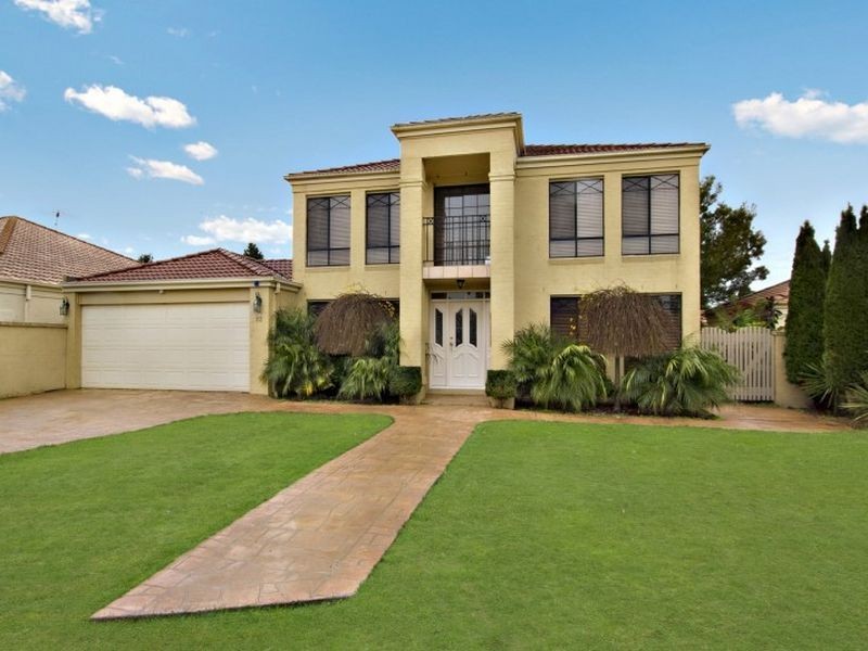 32 Lakeside Drive, Hidden Valley VIC 3756