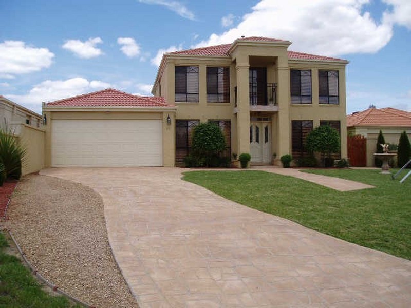 32 Lakeside Drive, Hidden Valley VIC 3756