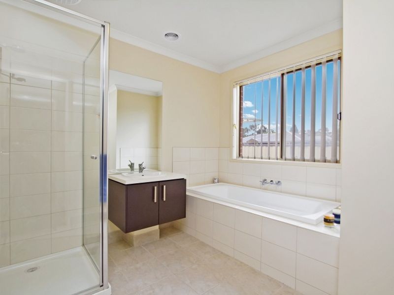 37 Lauricella Drive, Wallan VIC 3756