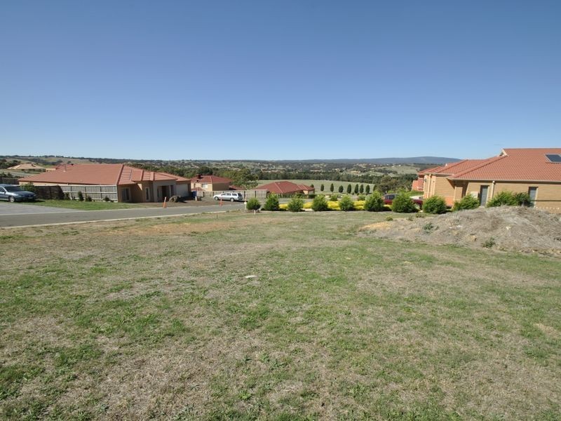 31 Carmelo Court, Hidden Valley VIC 3756