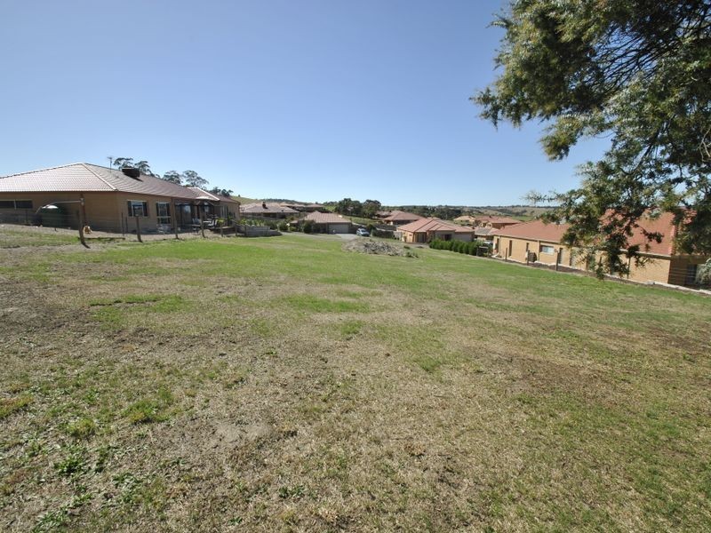 31 Carmelo Court, Hidden Valley VIC 3756