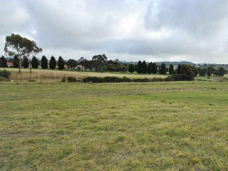 33 Craig Parry Drive, Hidden Valley VIC 3756