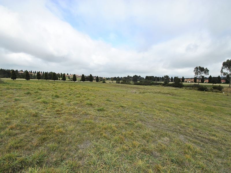 33 Craig Parry Drive, Hidden Valley VIC 3756