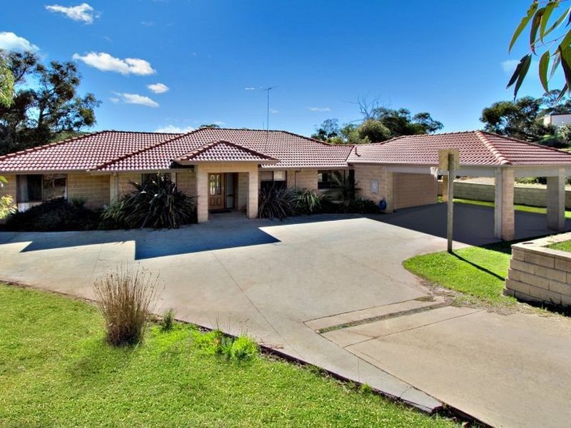 9 Fina Court, Hidden Valley VIC 3756