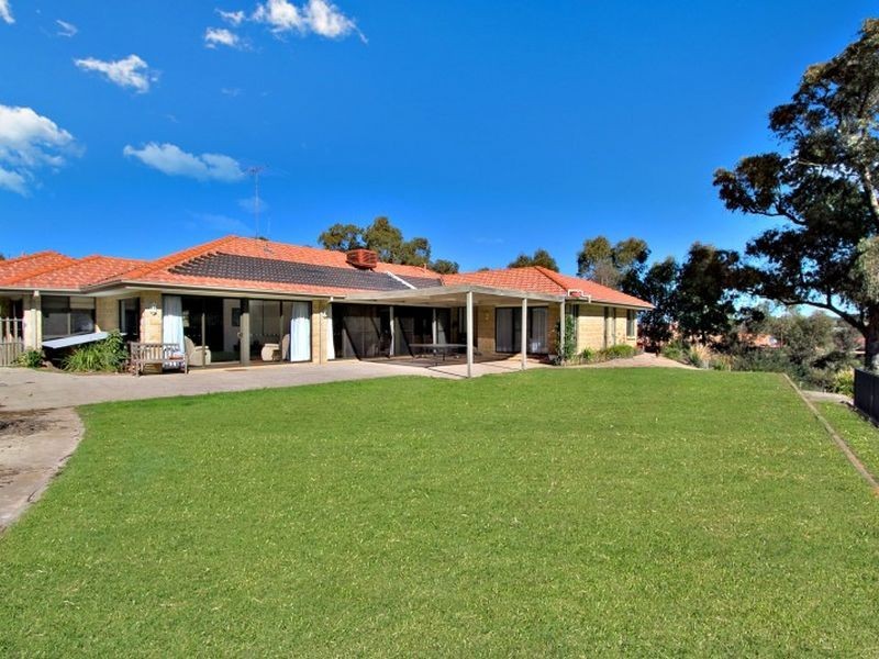 9 Fina Court, Hidden Valley VIC 3756