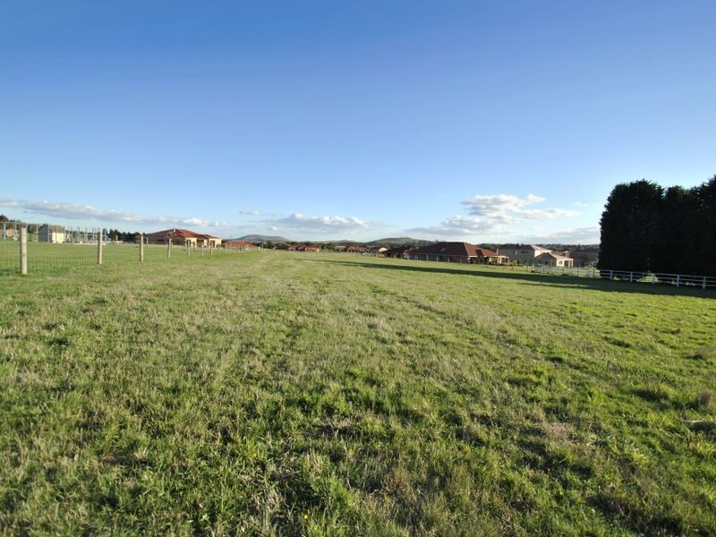 17 Cavallo Crescent, Hidden Valley VIC 3756