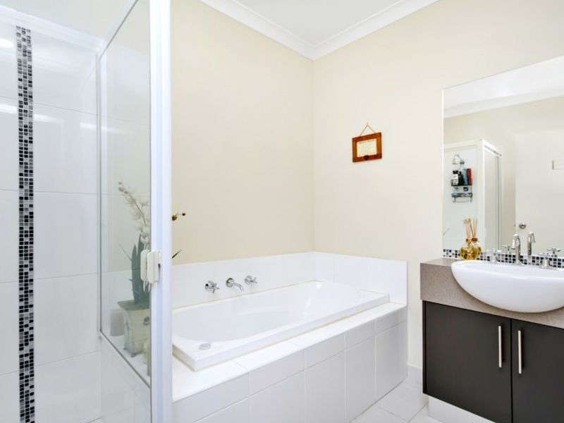 9/1 Darraweit Road, Wallan VIC 3756