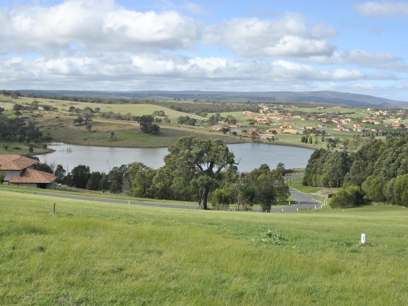 13 Siena Ridge, Hidden Valley VIC 3756