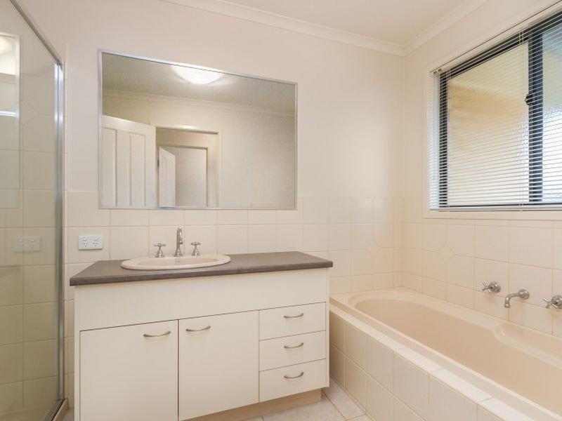 89 Valley Drive, Hidden Valley VIC 3756