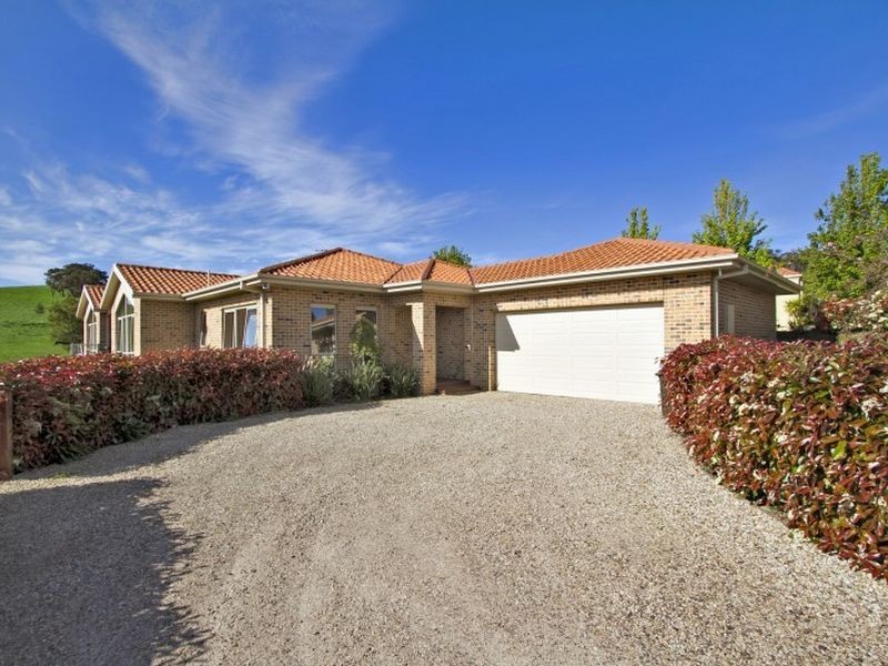 90 Valley Drive, Hidden Valley VIC 3756