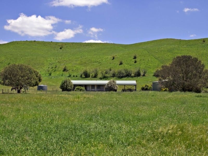 39 Darraweit Valley Road, Darraweit Guim VIC 3756