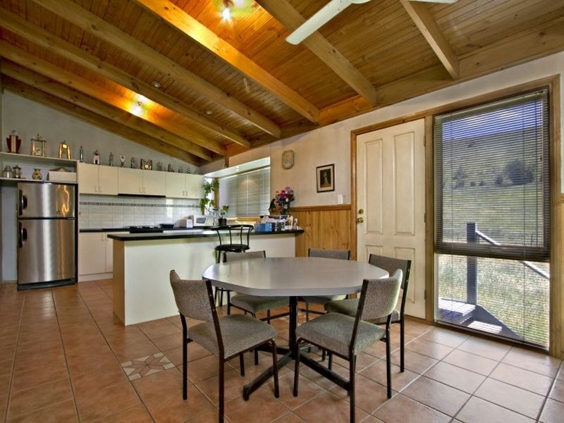 39 Darraweit Valley Road, Darraweit Guim VIC 3756