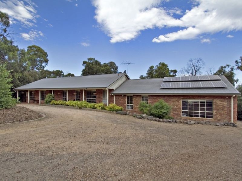 8 Randall Crescent, Wallan VIC 3756