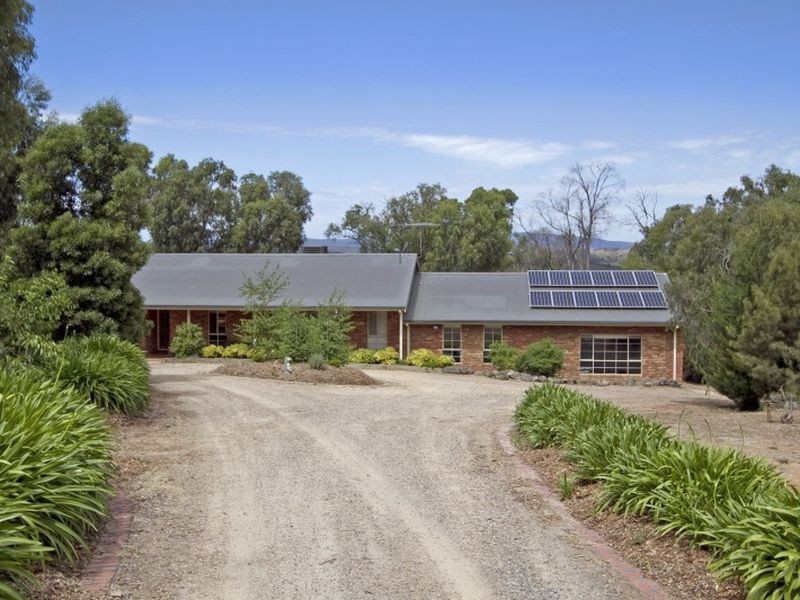 8 Randall Crescent, Wallan VIC 3756