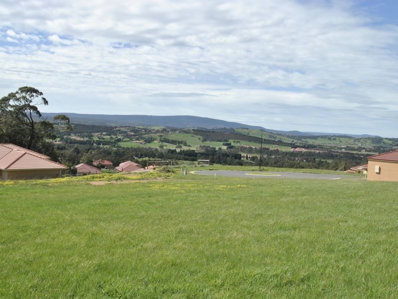 3 Cortona Close, Hidden Valley VIC 3756