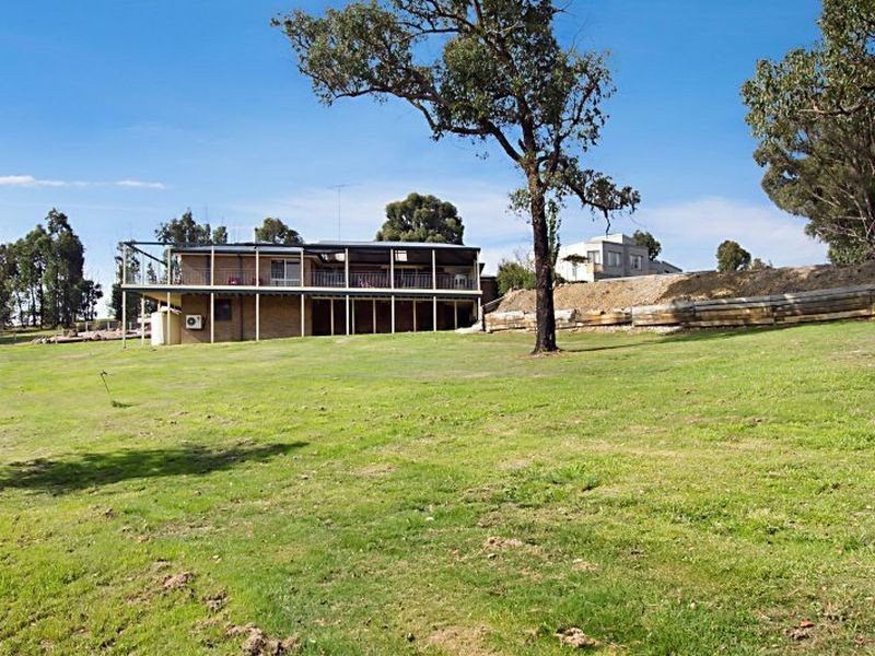 5 Vista Court, Heathcote Junction VIC 3758