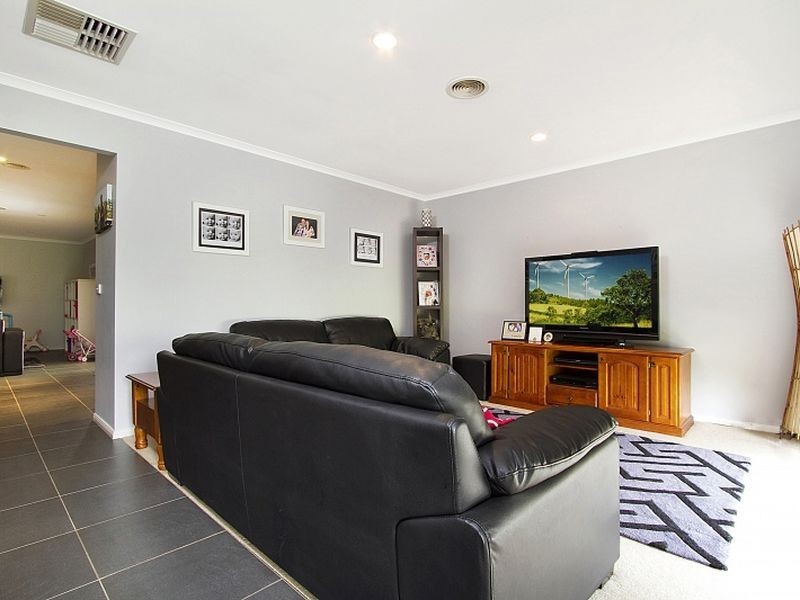 13 Lyons Way, Wallan VIC 3756