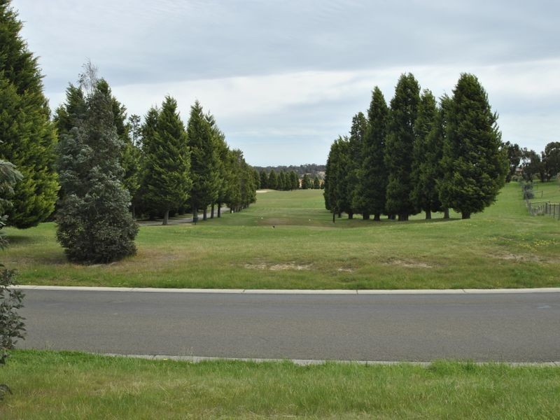 9 Augusta Way, Hidden Valley VIC 3756