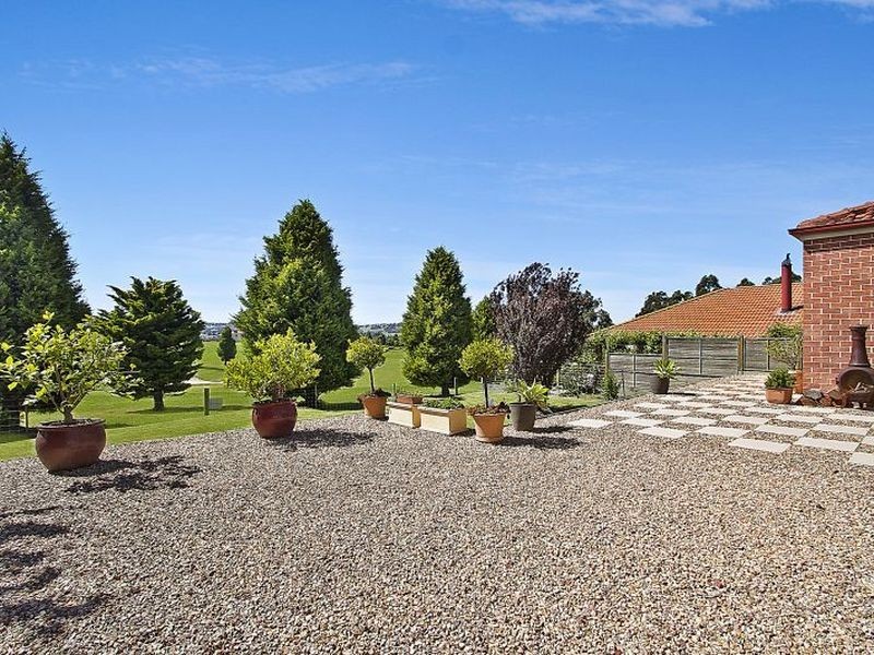 3 Uno Court, Hidden Valley VIC 3756