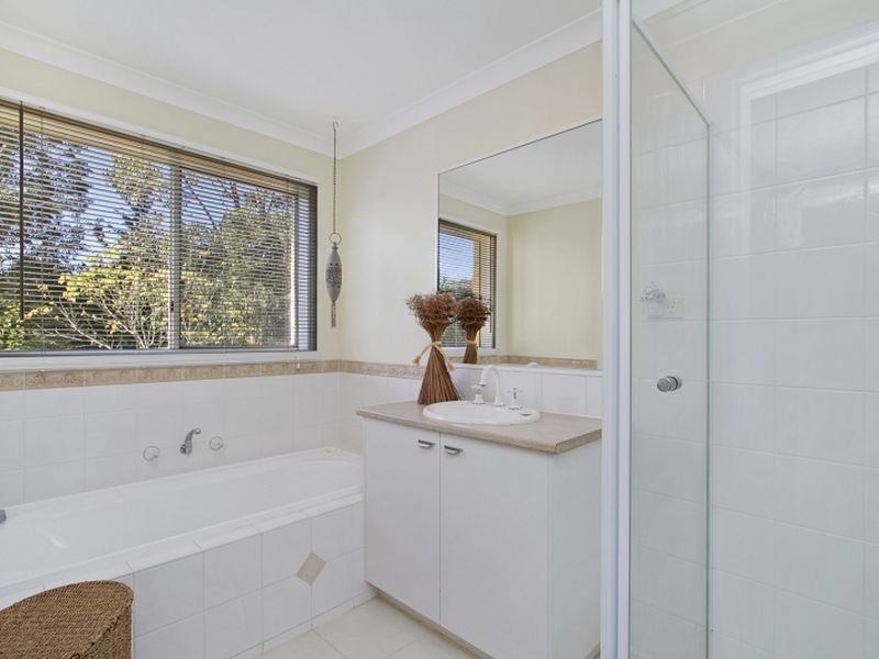 159 Valley Drive, Hidden Valley VIC 3756