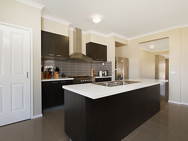 76 Wallara Waters Boulevard, Wallan VIC 3756