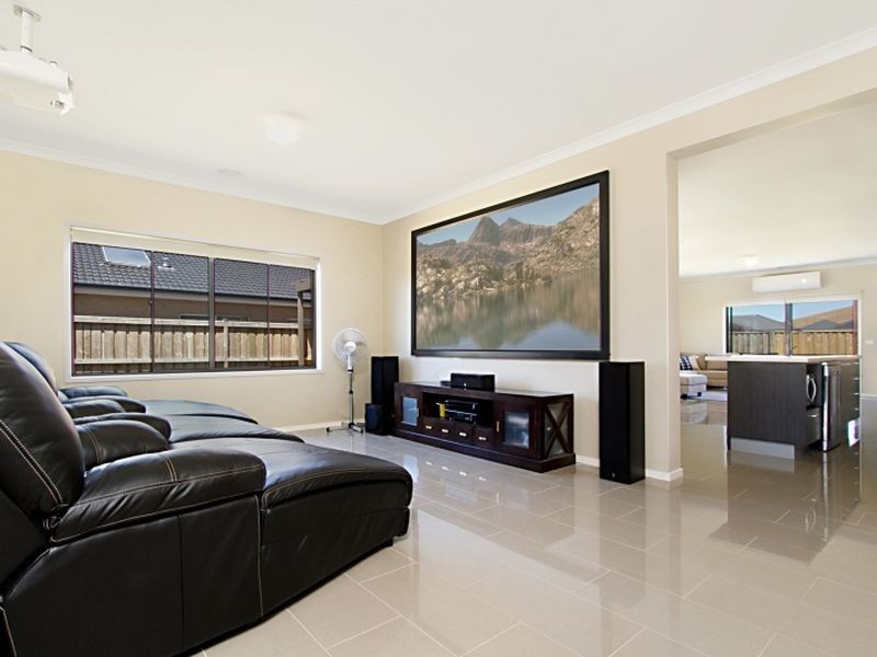 76 Wallara Waters Boulevard, Wallan VIC 3756