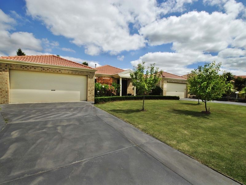37 Augusta Way, Hidden Valley VIC 3756