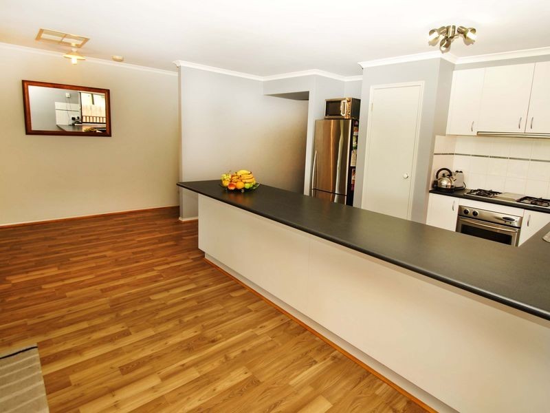 37 Augusta Way, Hidden Valley VIC 3756