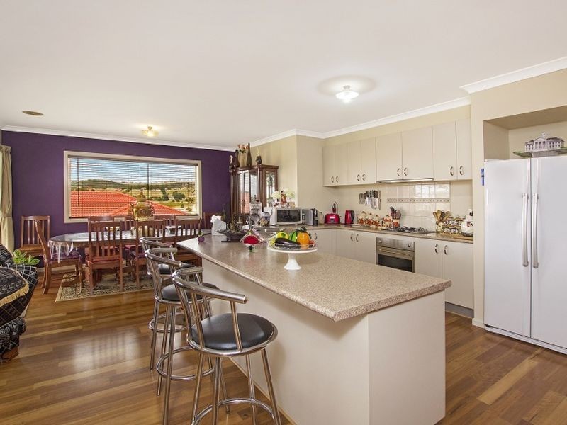 99 Valley Drive, Hidden Valley VIC 3756