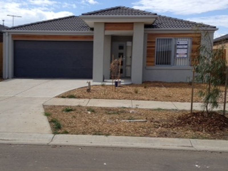 14 Watergum Way, Wallan VIC 3756