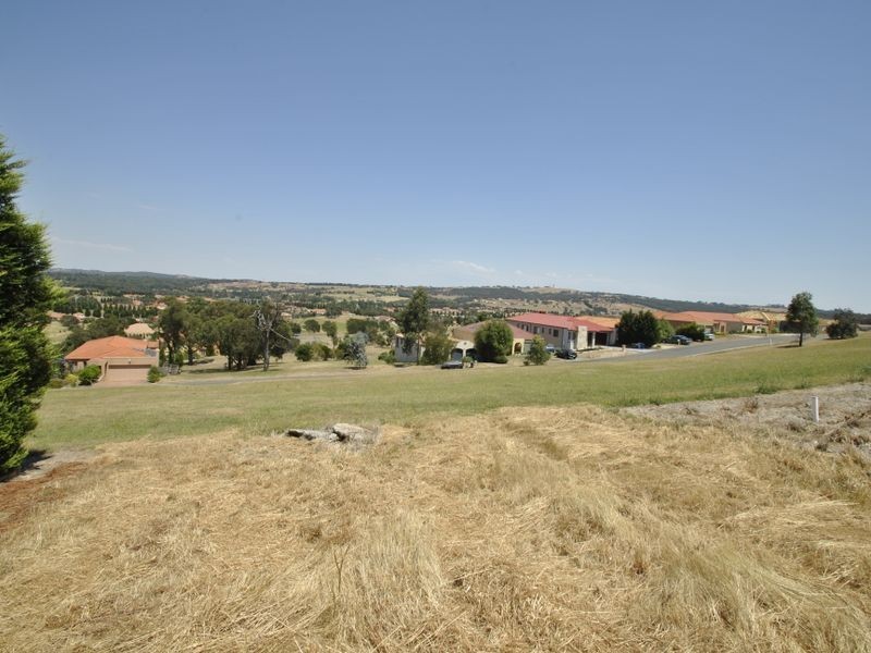 24 Toscana Way, Hidden Valley VIC 3756