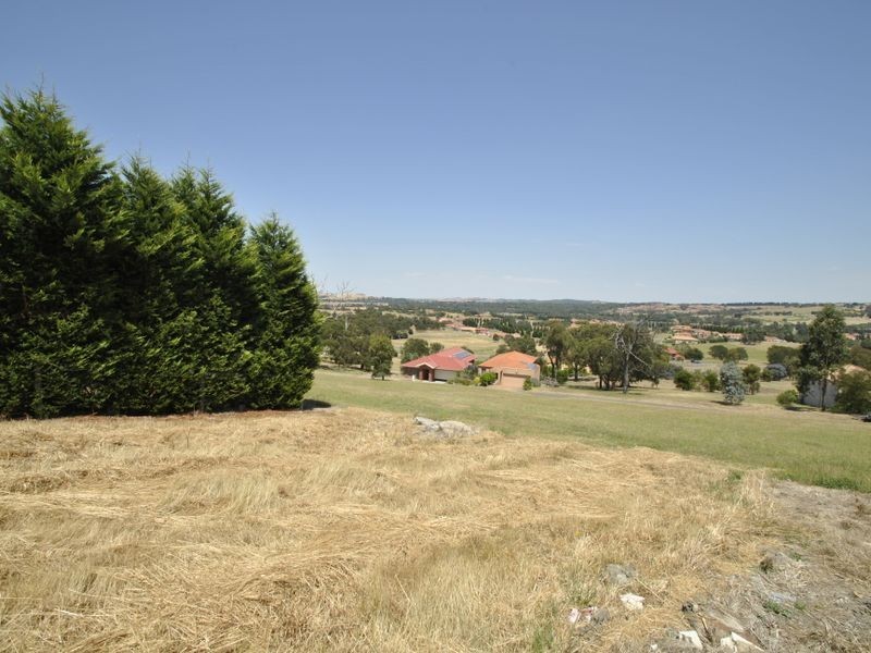 24 Toscana Way, Hidden Valley VIC 3756
