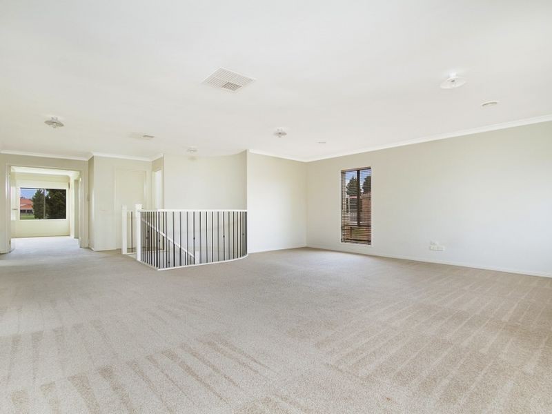 29 Augusta Way, Hidden Valley VIC 3756