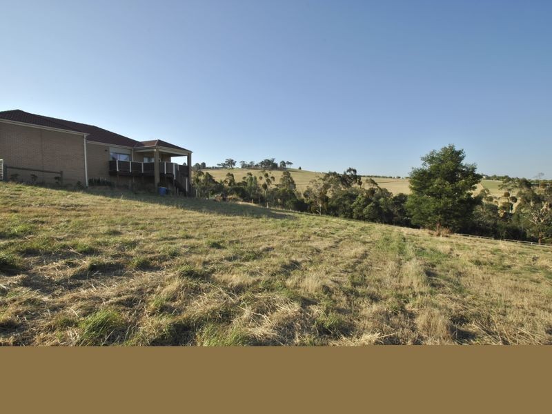 12 Aurina Drive, Hidden Valley VIC 3756