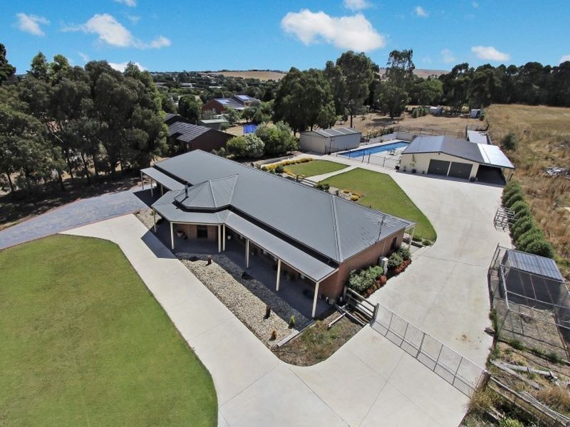 2 Darraweit Road, Wallan VIC 3756