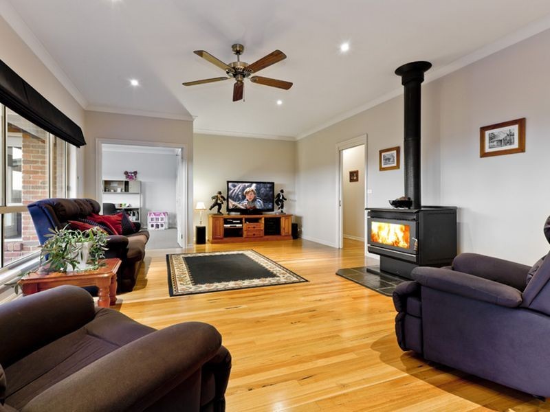 38 Baden Drive, Wandong VIC 3758