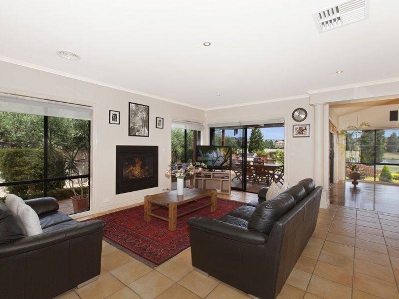 70 St Andrews Close, Hidden Valley VIC 3756