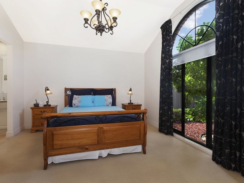 70 St Andrews Close, Hidden Valley VIC 3756