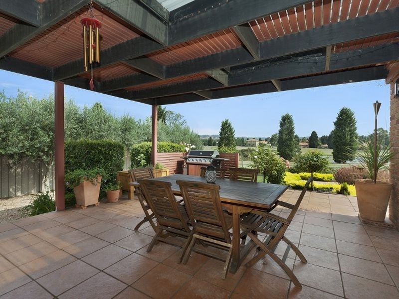 70 St Andrews Close, Hidden Valley VIC 3756