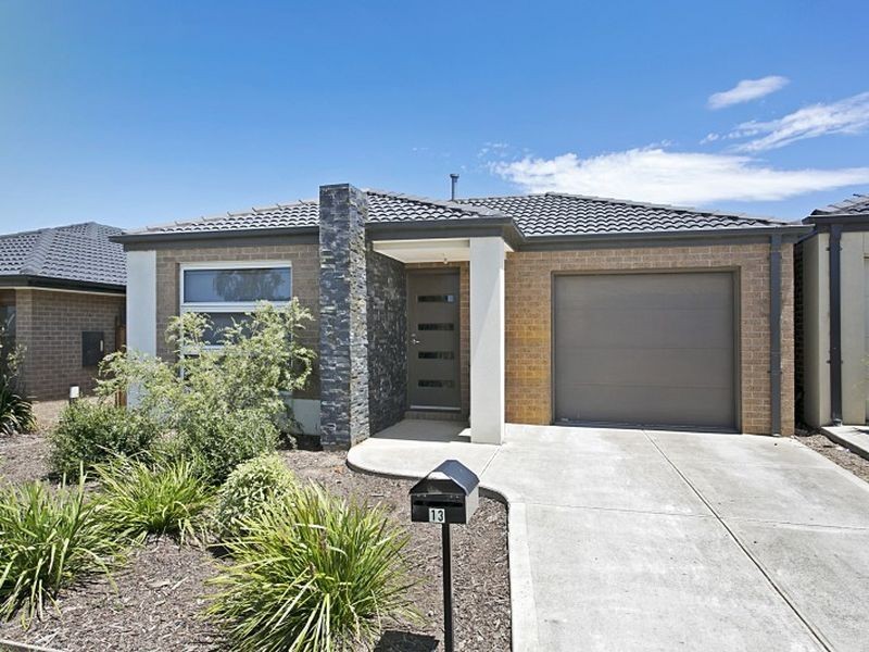 13 Watergum Way, Wallan VIC 3756