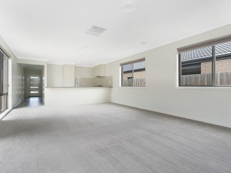 13 Watergum Way, Wallan VIC 3756