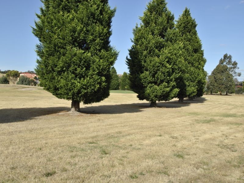 13 Lakeview Close, Hidden Valley VIC 3756