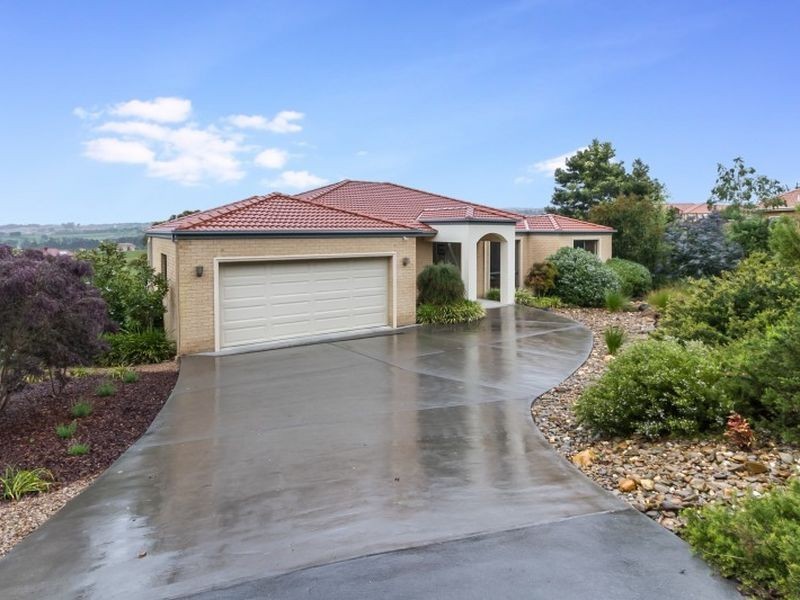 89 Valley Drive, Hidden Valley VIC 3756