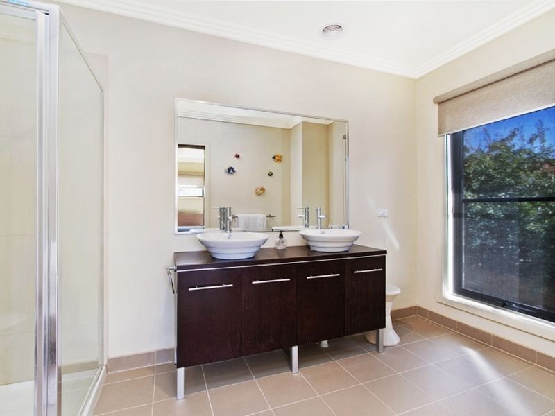 2 The Outlook, Hidden Valley VIC 3756