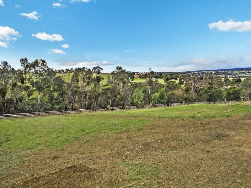20 Aurina Drive, Hidden Valley VIC 3756