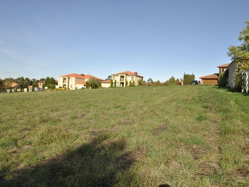 7 Lakeview Close, Hidden Valley VIC 3756