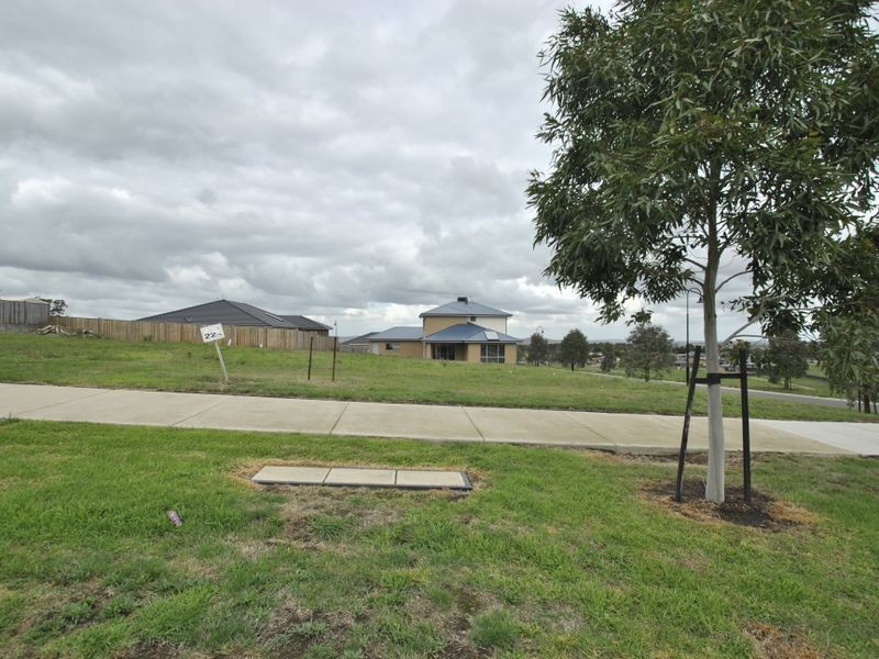 7 Spring Ridge Boulevard, Wallan VIC 3756