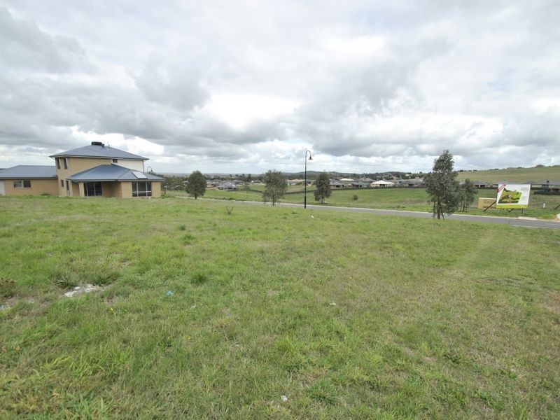 7 Spring Ridge Boulevard, Wallan VIC 3756
