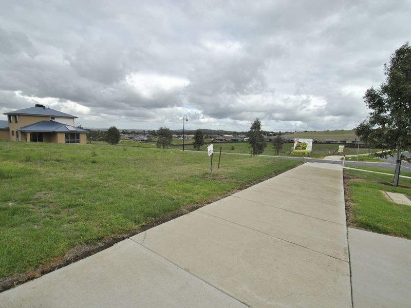 7 Spring Ridge Boulevard, Wallan VIC 3756