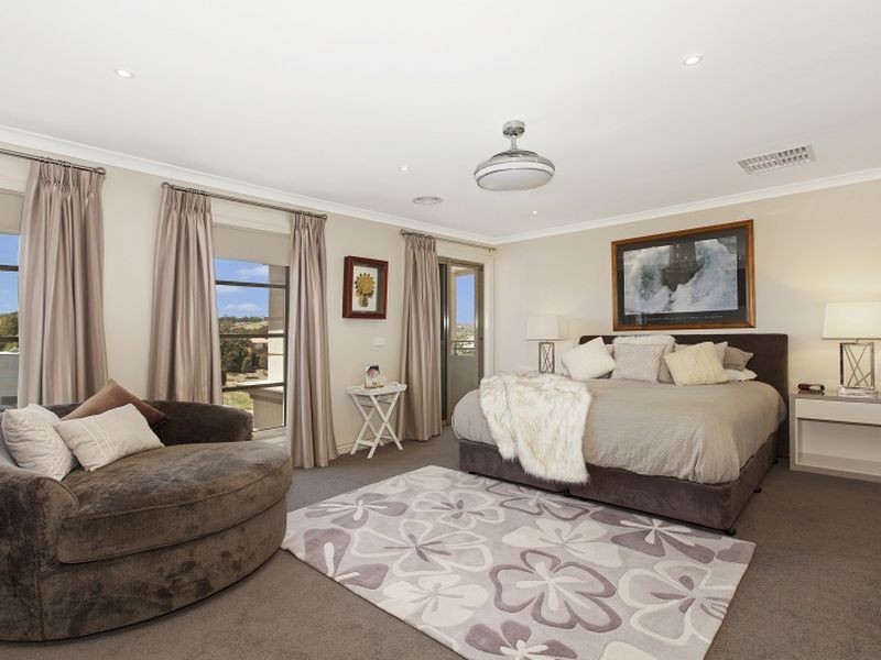 12 Craig Parry Drive, Hidden Valley VIC 3756